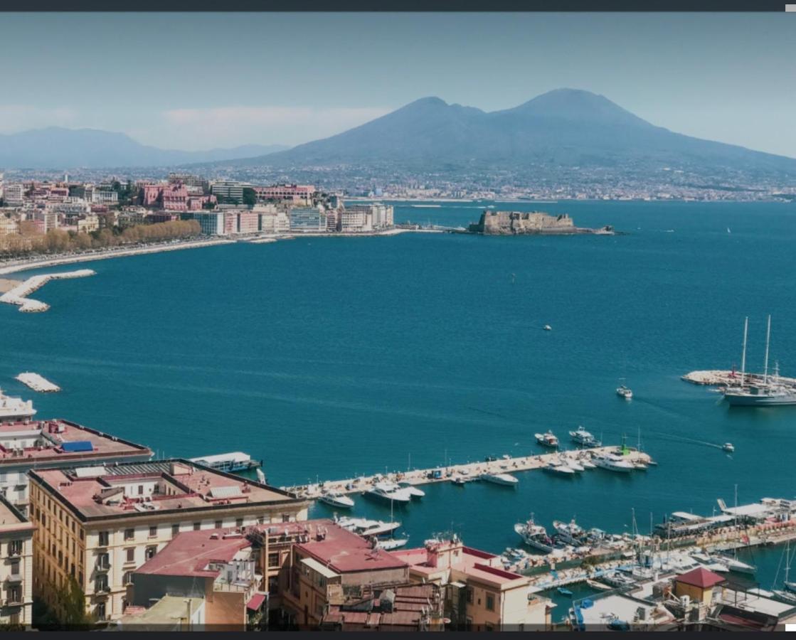 مبيت وإفطار نابولي Bernini 20 المظهر الخارجي الصورة